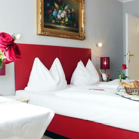 Stadthotel Restaurant Auerhahn Vöcklabruck Kültér fotó