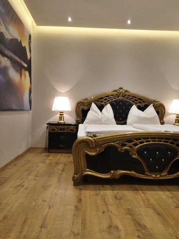 Stadthotel Restaurant Auerhahn Vöcklabruck Szoba fotó